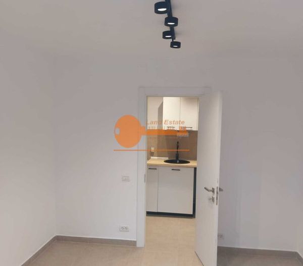 3 camere Crangasi ( constructie 1988 ) - Poză 1