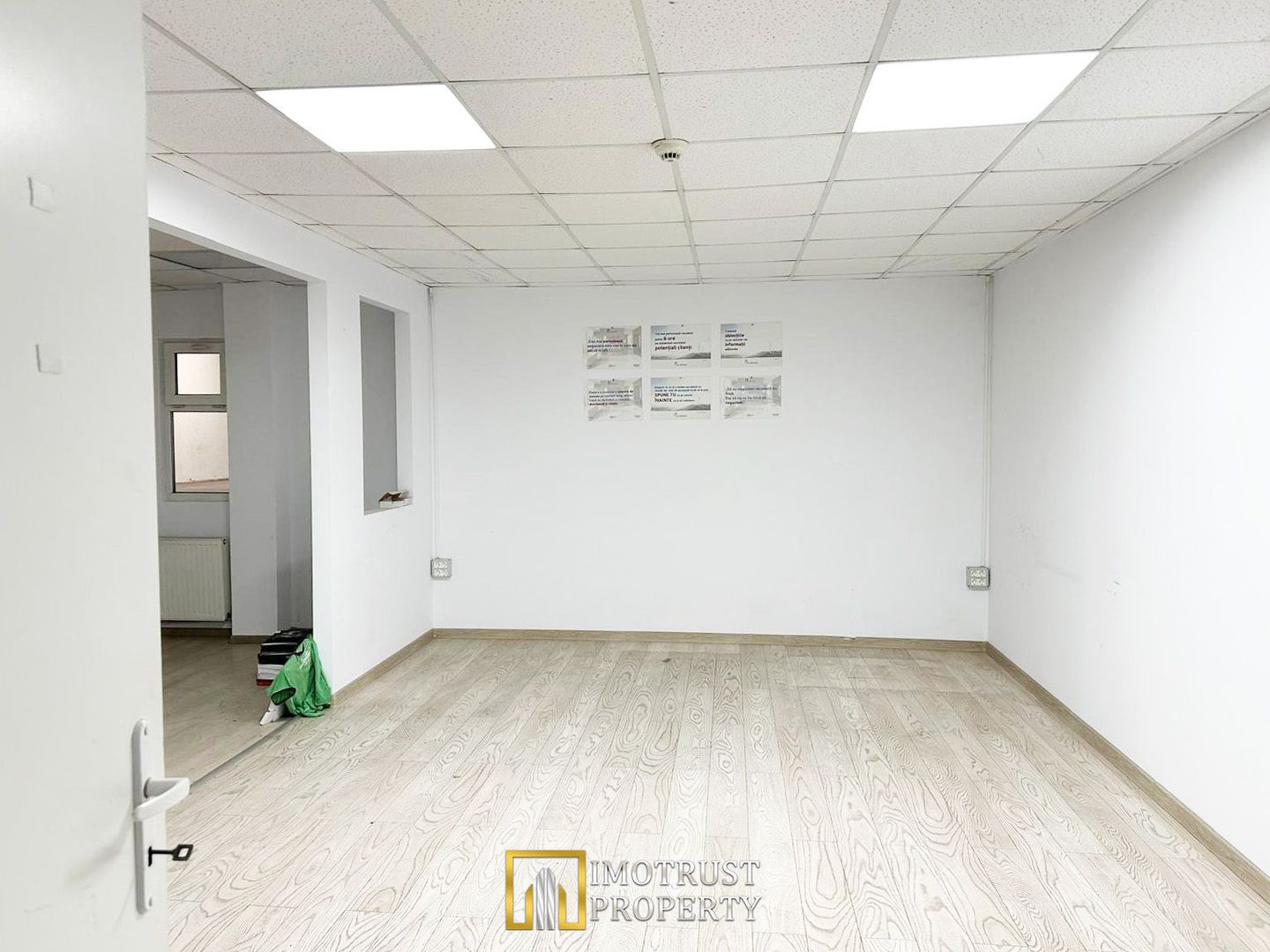 Hala de inchiriat Arad – 1.135 mp pentru comert, servicii - Poză 12