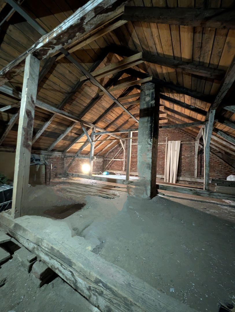 Imobil cu destinatii multiple- 6 apartamente - Poză 48