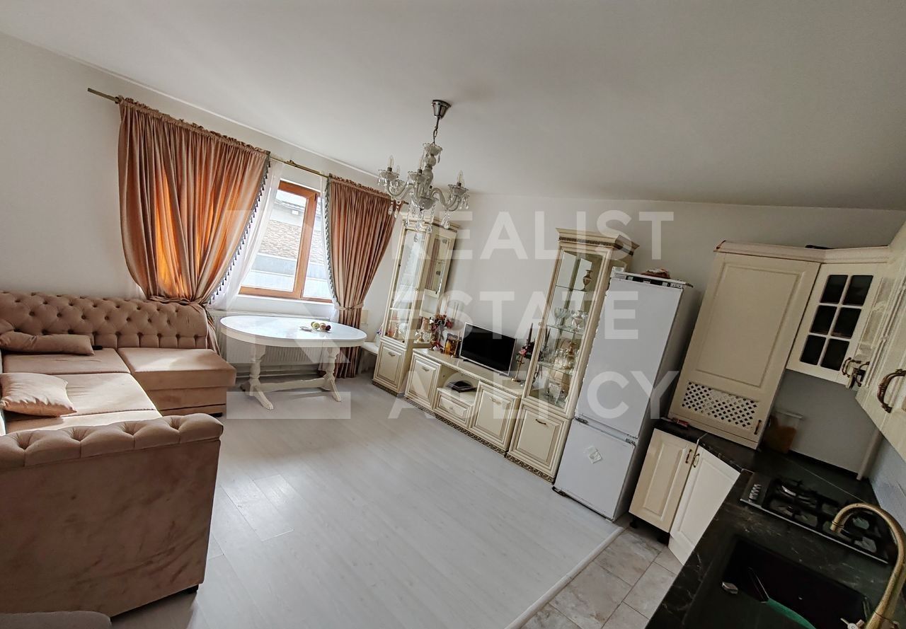 Vânzare, apartament cu 3 camere în zona Chiajna - Poză 2