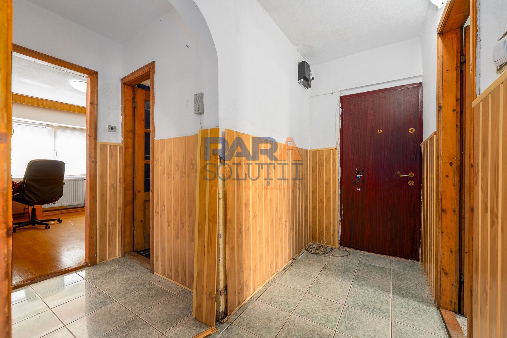 3 camere decomandat, etaj 1, două balcoane - Poză 2