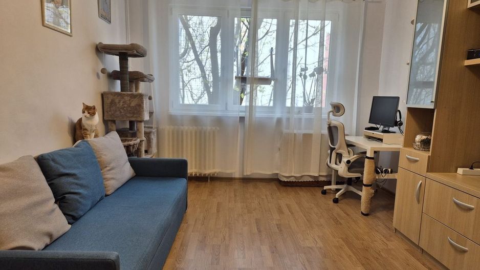 Apartament Luminos 4 camere cu Centrala si 2 locuri parcare. Izvorul Muresului. - Poză 1