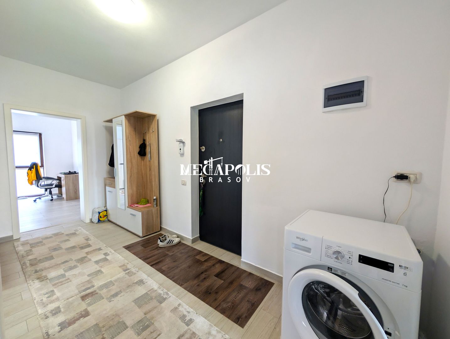 Apartament 2 Camere Decomandat Strip-Mall Sanpetru - Poză 3