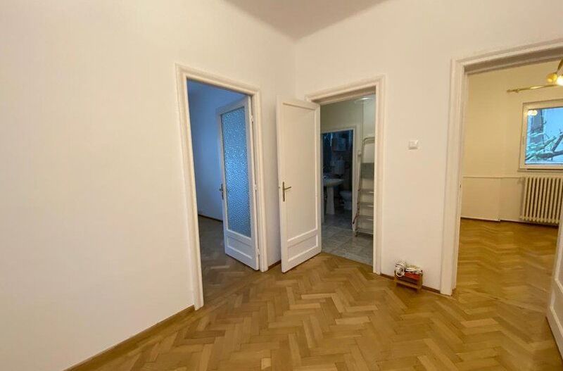 Cotroceni apartament 5 camere in vila - Poză 7