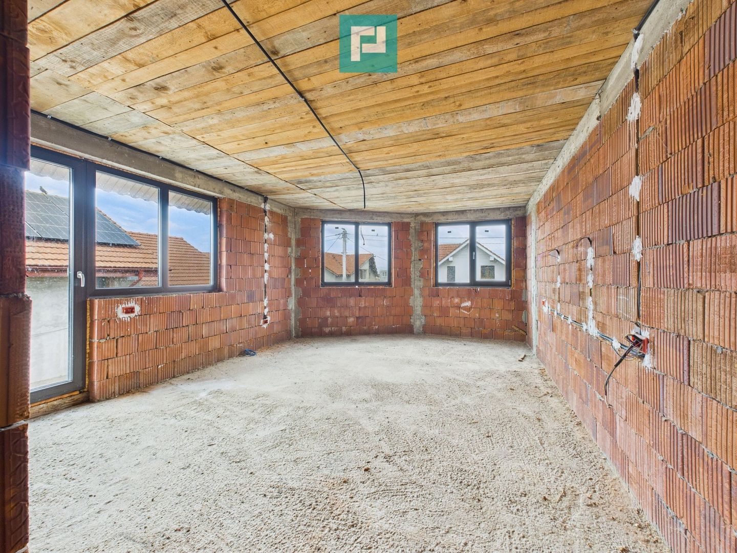 Casă la roşu P+E+M în Şagu - Poză 11