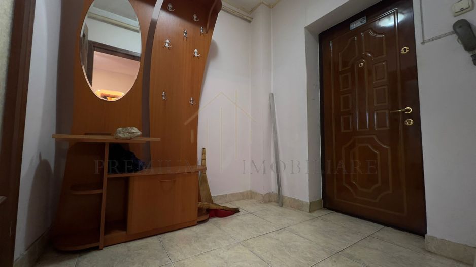 De vanzare apartament 2 camere zona de sus - Poză 5