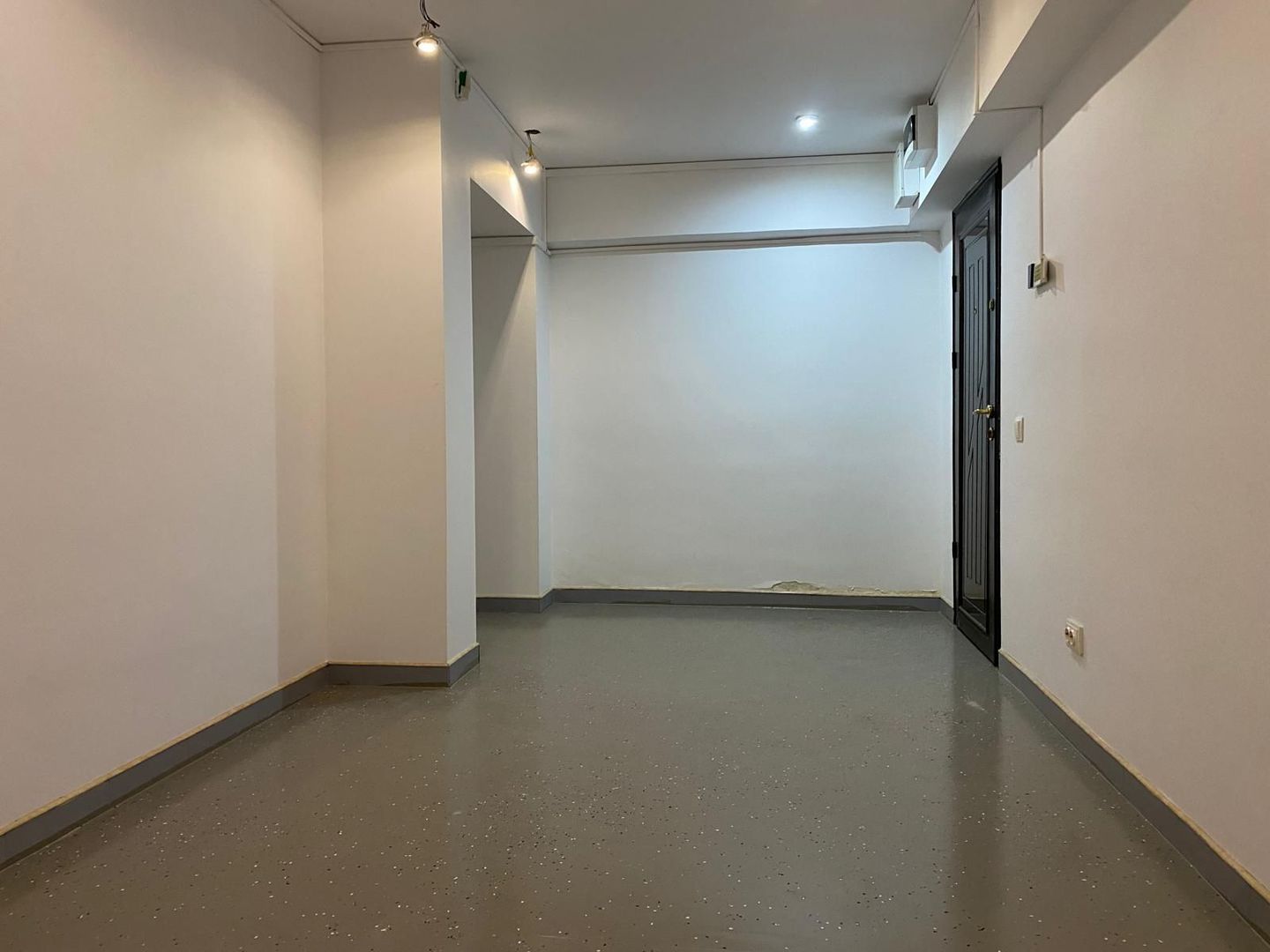Apartament 4 camere-Ideal Birouri / Sediu Firmă – Etaj 1 – Comision 0% - Poză 5