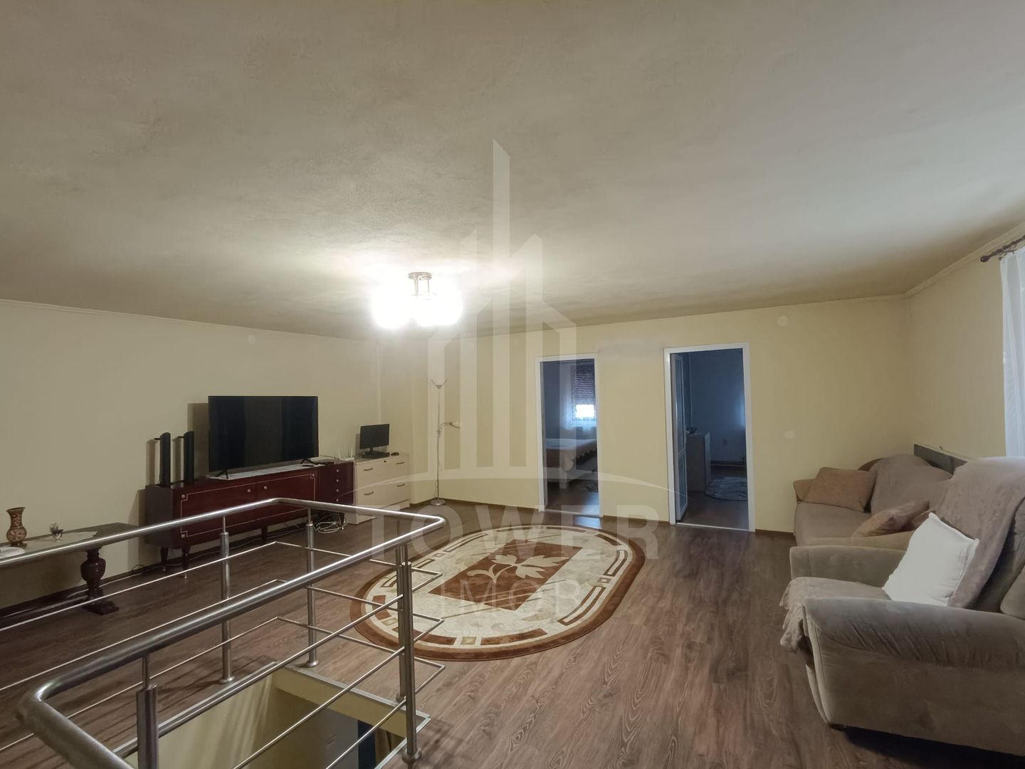 Casă de vânzare în satul Roșia cu vedere panoramică spre Munții Făgăras - Poză 10