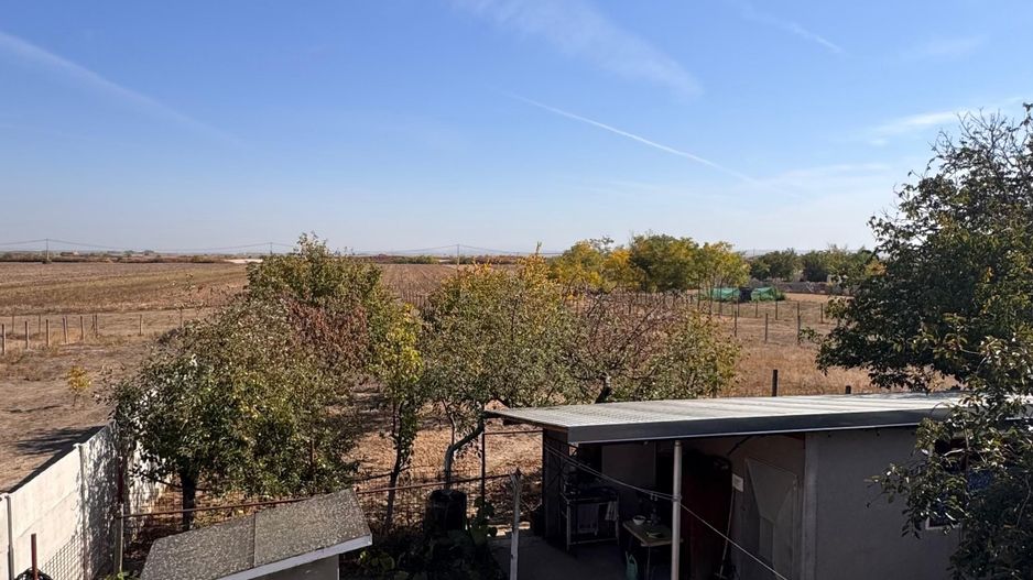 Casa parter si etaj - teren 1250 mp in Satu Nou Comuna Tamaseu - Poză 11