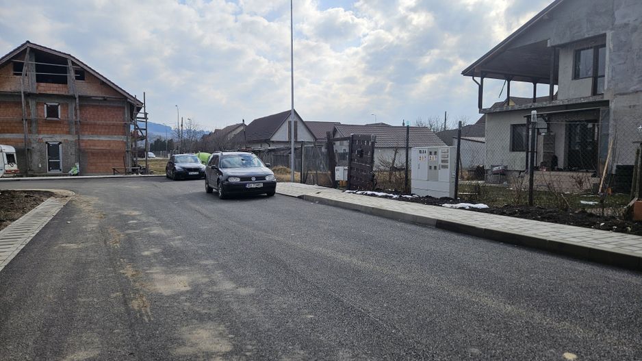 Sanpetru, zona vile noi,toate utilitatile, asfalt, iluminat - Poză 9