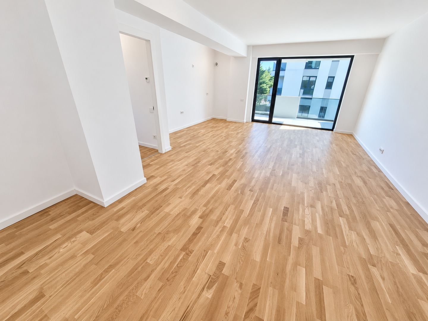 IANCU NICOLAE (Residence 5 Forest)- 3 camere, 3 bai, 2 parcari, LIBER! - Poză 5