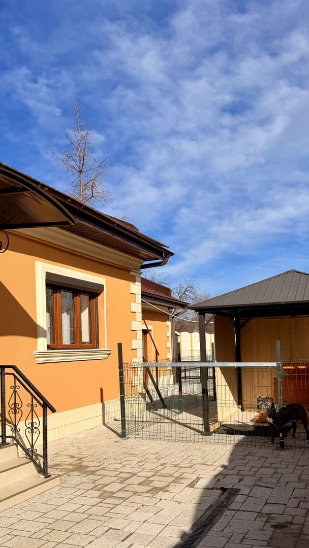 CASA CU TEREN GENEROS - Poză 14