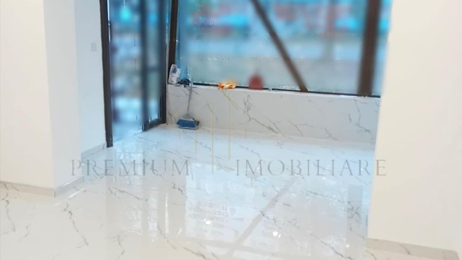 Spatiu Comercial de Vanzare sau Inchiriere In Onesti - Zona centrala - Poză 1