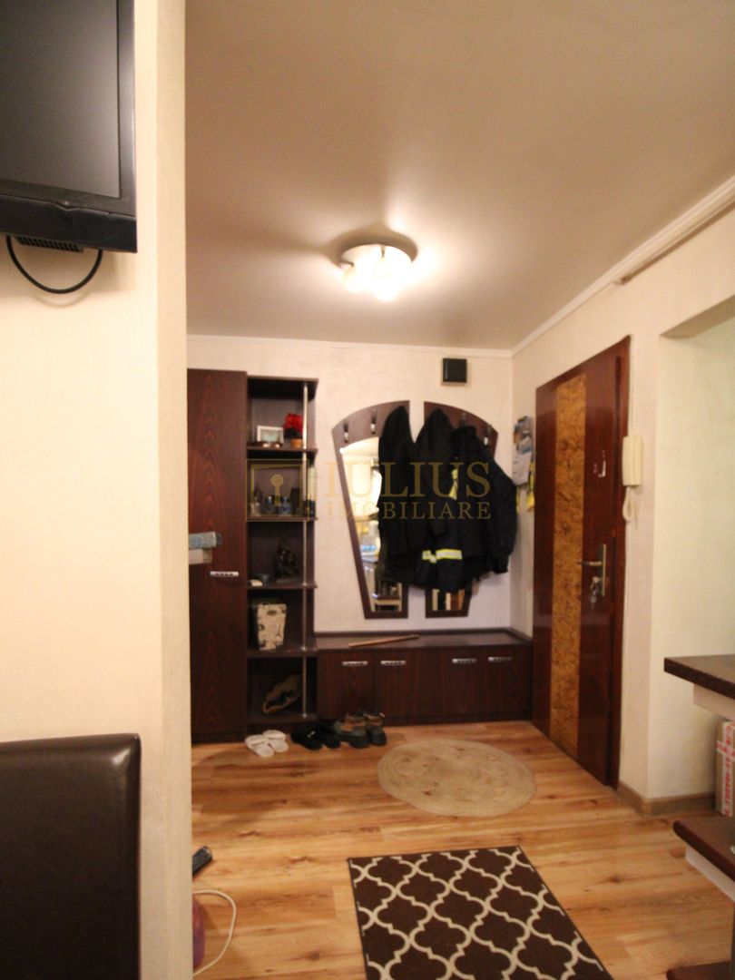 Zona Lipovei, 3 camere, centrala proprie. - Poză 4