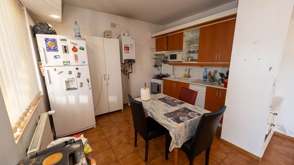 Casa cu 4 camere de vanzare Domnesti - Poză 12