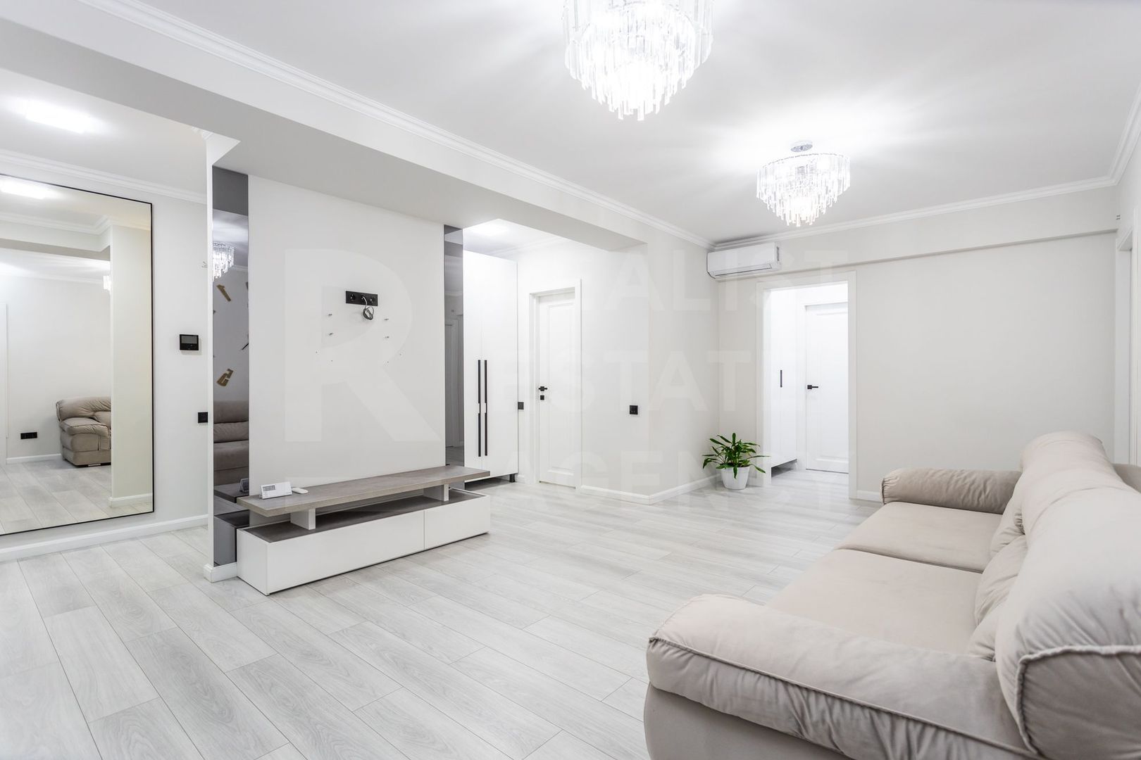 Vânzare , apartament, 3 camere, bd. Mircea cel Bătrân Ciocana - Poză 13