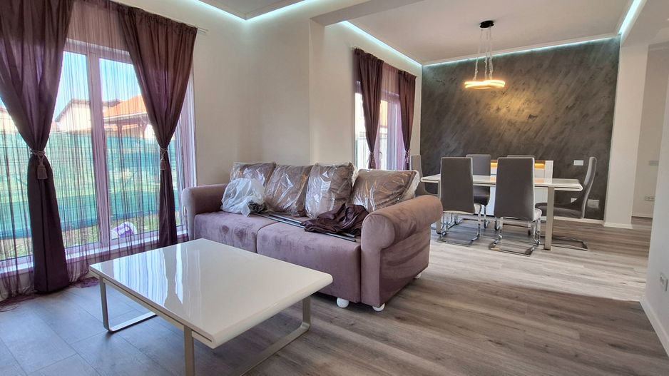 Duplex superb despartit prin garaj - Poză 2