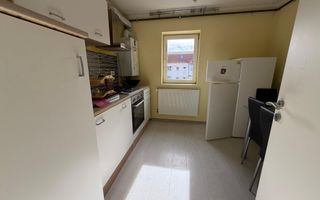 Apartament decomandat cu 3 camere si 2 balcoane in zona Sagului - Poză 5