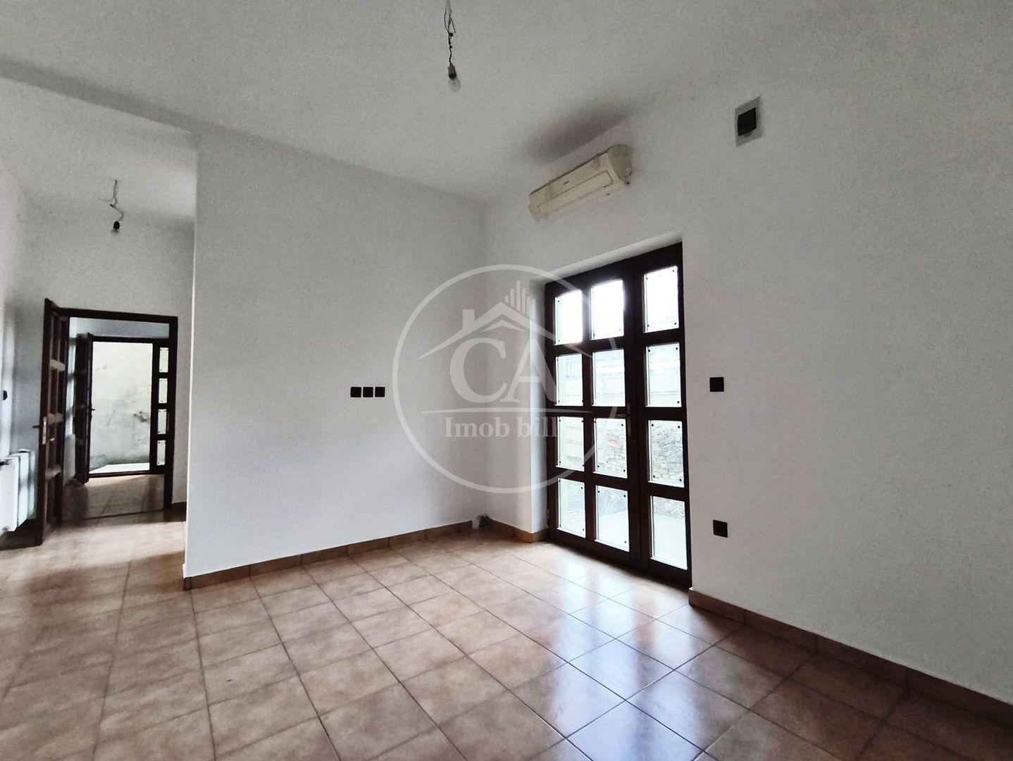Casa de închiriat cu 6 camere în zona Centrala,  Oradea - Poză 7