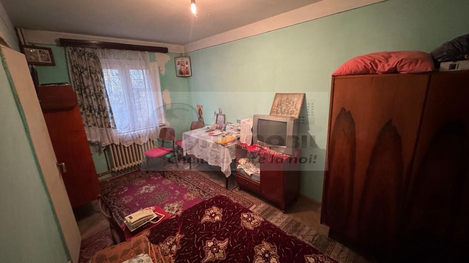 vând apartament 2 camere Alexandru Cel Bun 62000 euro - Poză 2