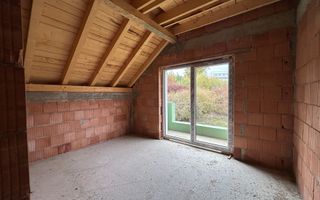 Casă Parter+Etaj– la roșu în interior, la cheie în exterior – Selimbar - Poză 13