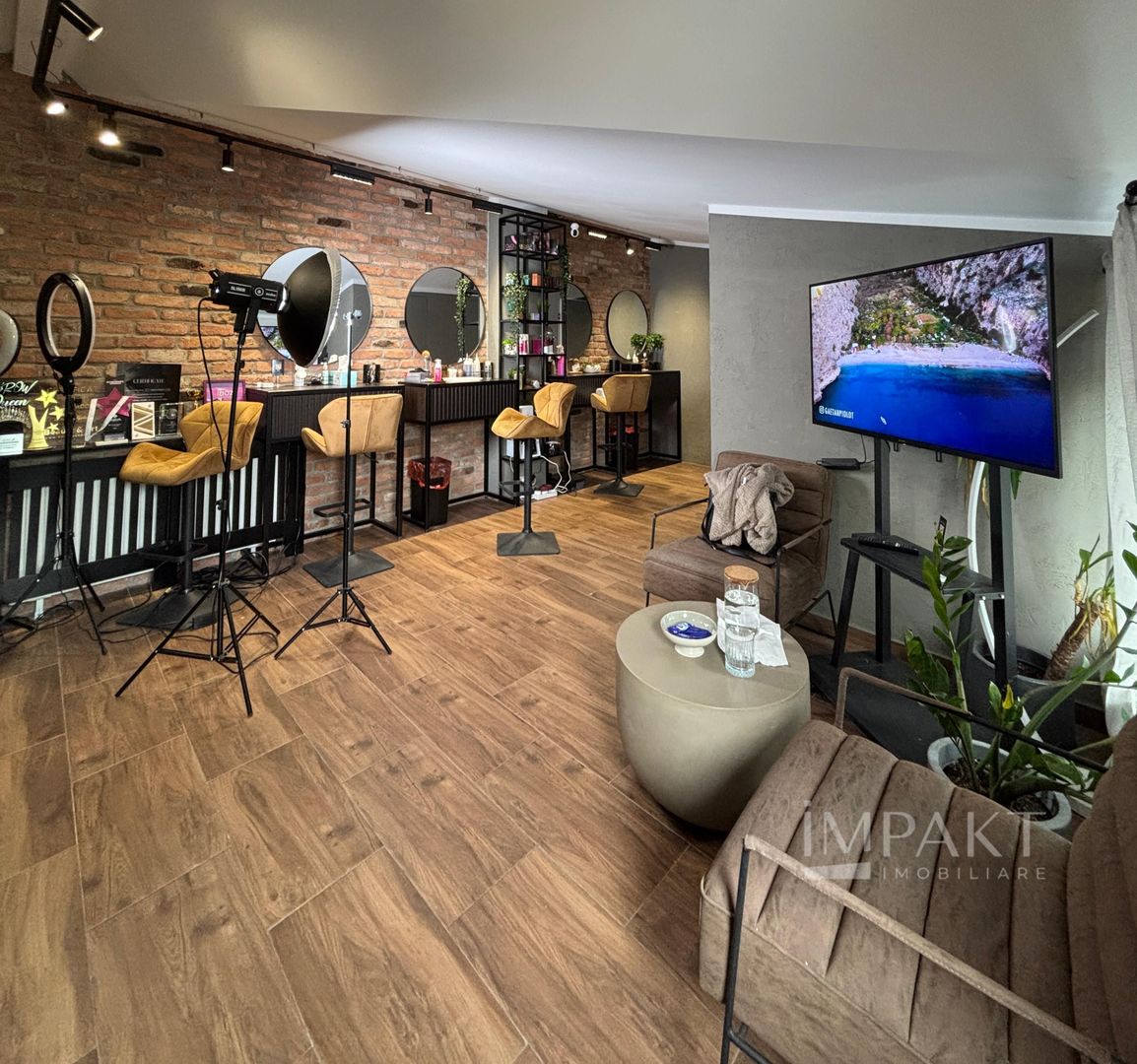 Spațiu comercial de vanzare – salon activ, randament imediat - Poză 11