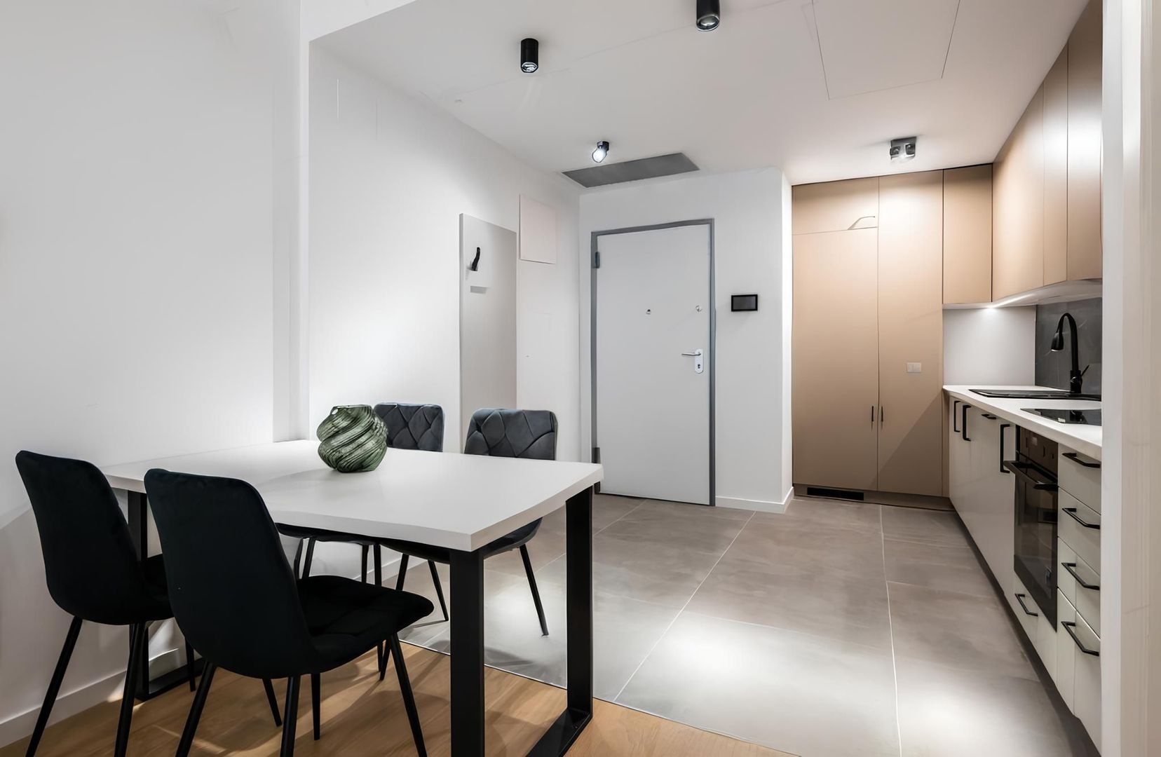 Apartament High End 2 camere Upsite I Loc de parcare si boxa - Poză 11