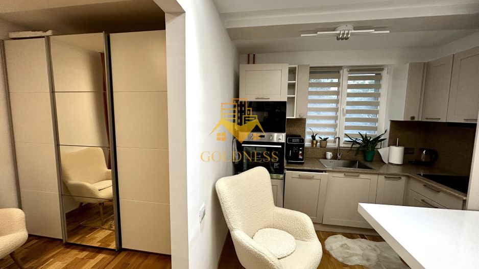 1 camera open space, Modern, Parcare, Hotel Royal, AC Gheorgheni - Poză 8