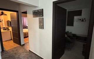 Vând apartament 3 camere Între Lacuri - Poză 3