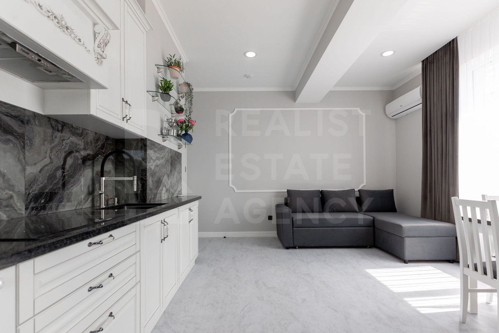 Chirie, apartament, 2 camere, strada Mihai Eminescu, Centru - Poză 2