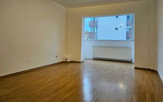 Apartament cu doua camere, zona Racadau 57 mp - vedere spre Tampa - Poză 1