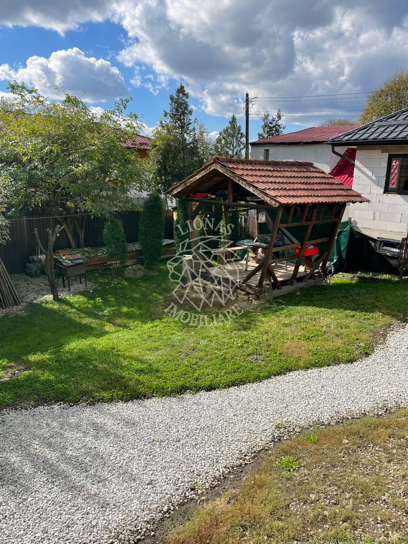 Casa 100 mp-teren 500 mp-panouri solare-anexa-foisor-Livezile - Poză 8