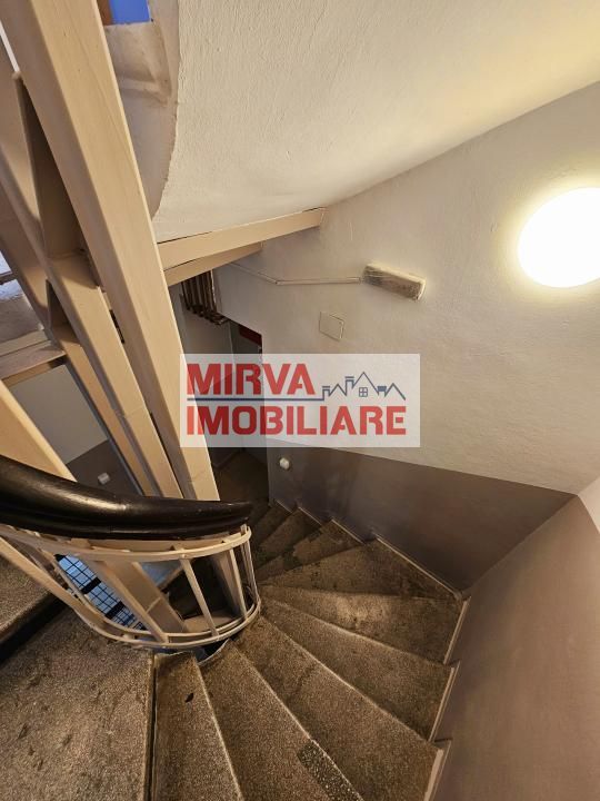 🏢 Spațiu de birouri – 5 camere, 3 băi – Mansardă vilă, Central - Poză 49