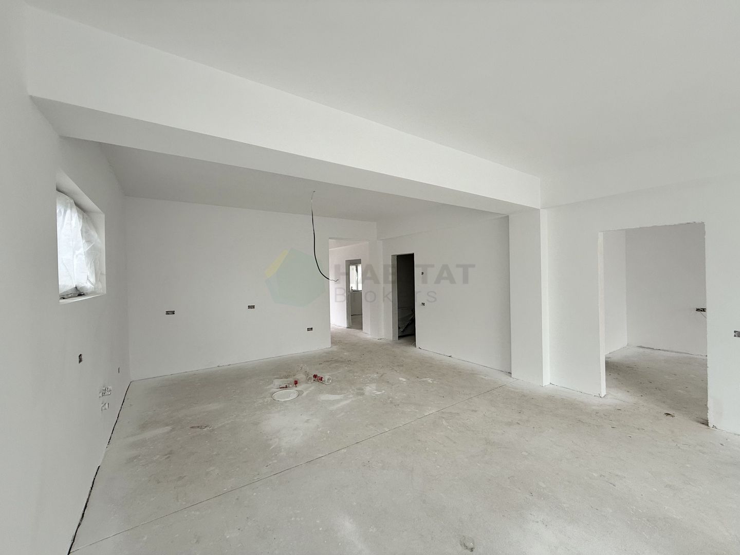 Casa 4 camere pe parter-Tunari | Teren 400 mp - Poză 4