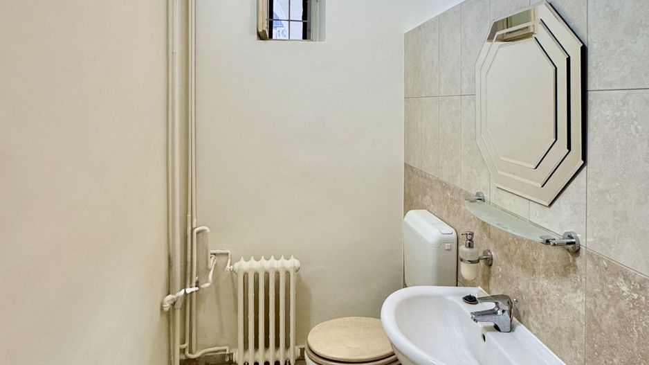 Birou renovat situat in Piata Unirii - Tribunal - Poză 15