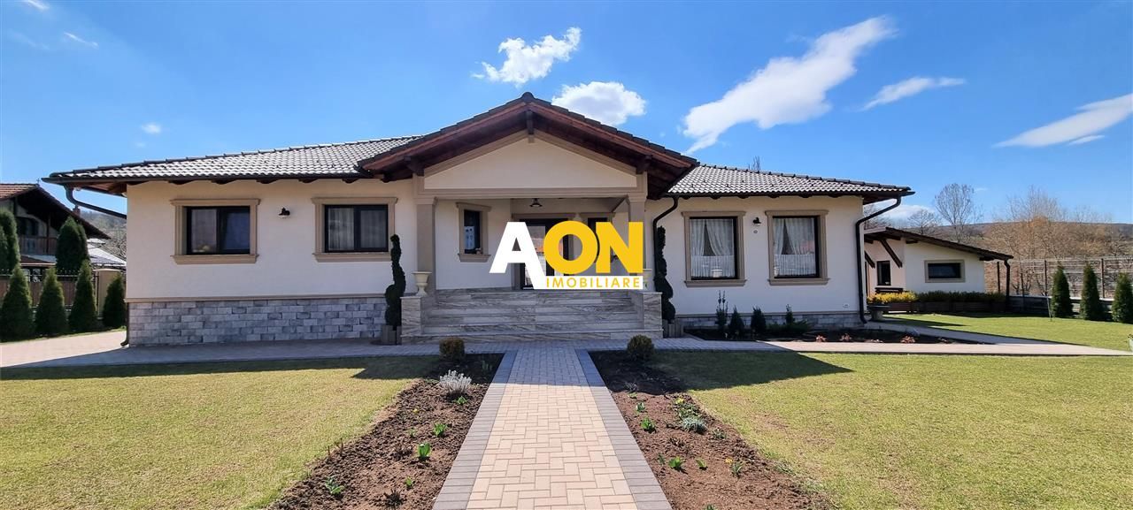 Casa 4 camere finisaje de lux 950 mp teren Com. Ciugud - Poză 1