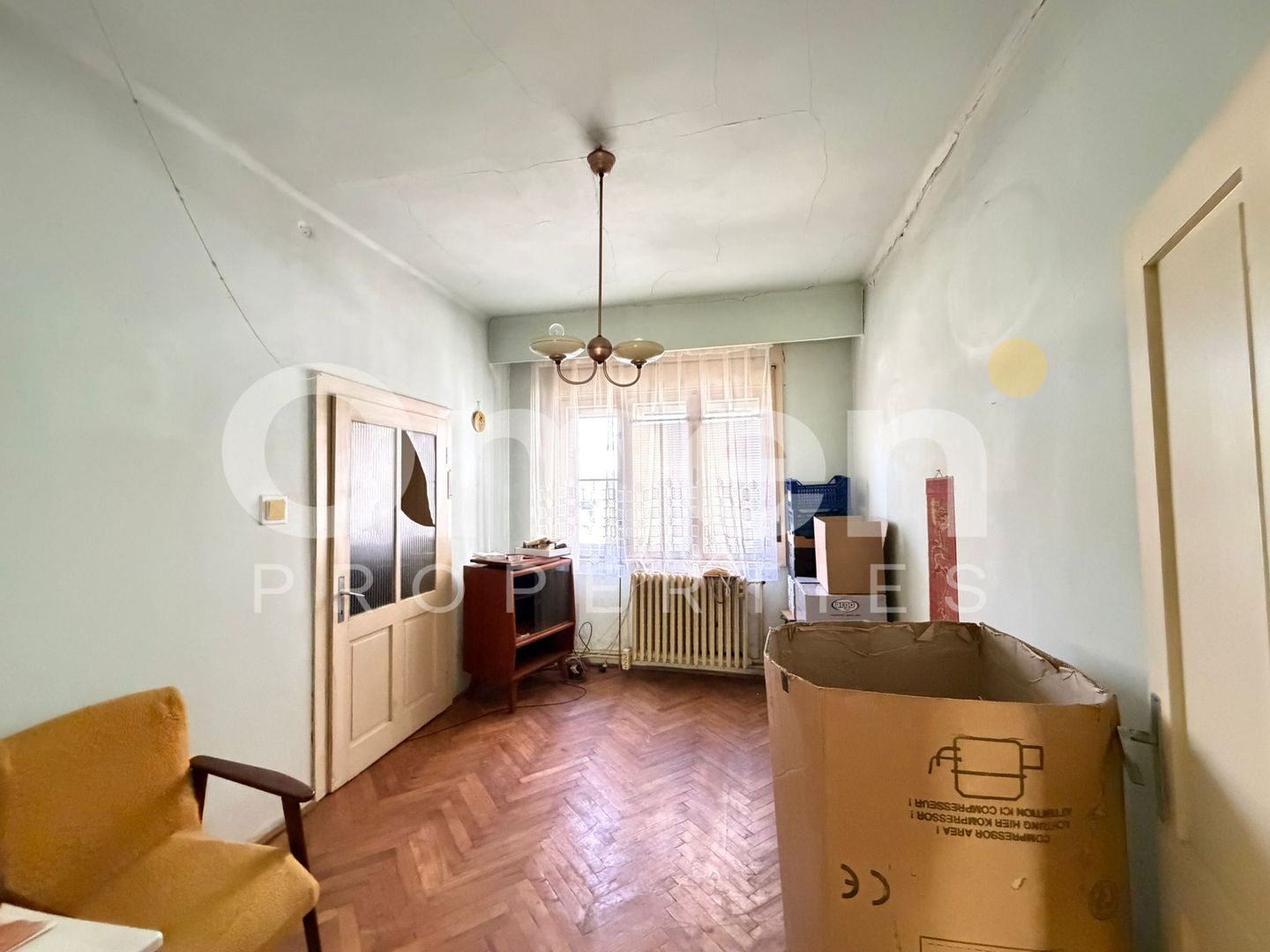 Casa de vanzare cu 446 mp teren si garaj, situata in zona centrala - Poză 8