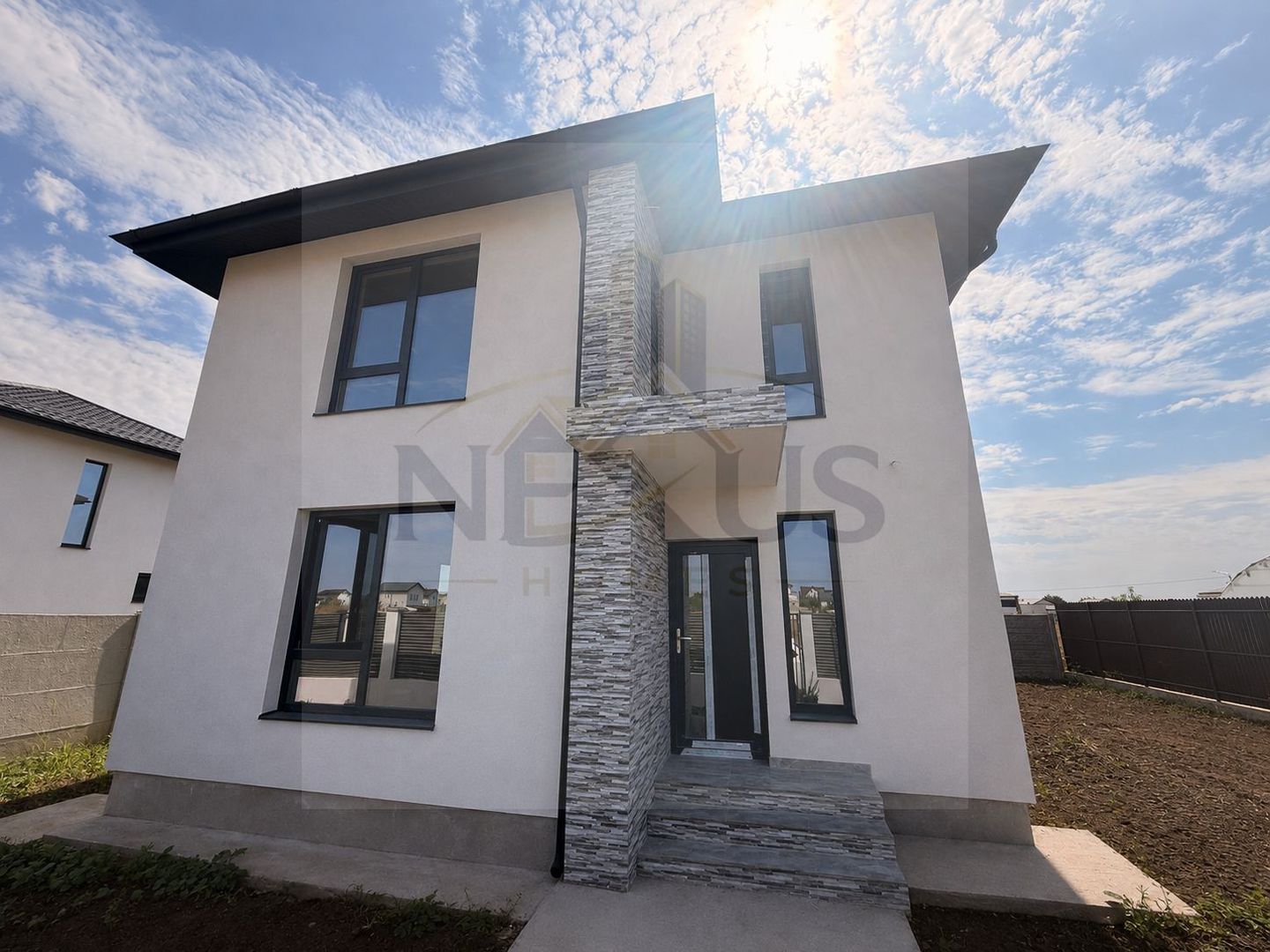 Comuna Berceni - Strada Campului - Casă P+1 | Teren 352 mp - Asfalt - Poză 3