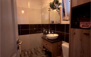 Casă tip triplex de vânzare în Sânpetru - Poză 8