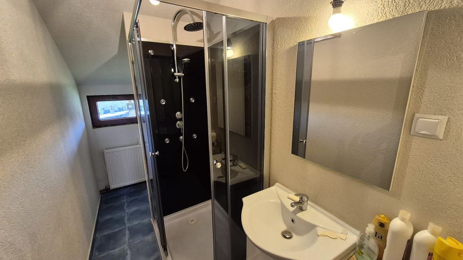 Vila Cornu-Prahova complet mobilata/utilata '' 350 mp + teren 500 mp'' - Poză 23