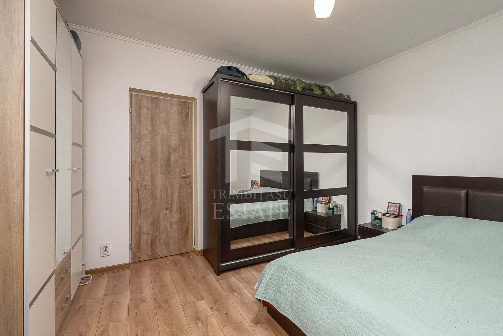 Casă modernă în Tâncăbești – 5 camere și natură la doi pasi - Poză 6