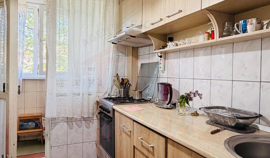 Apartament 2 camere de vânzare, 49 mp, Galati, Țiglina 2, etaj 3/4 - Poză 2