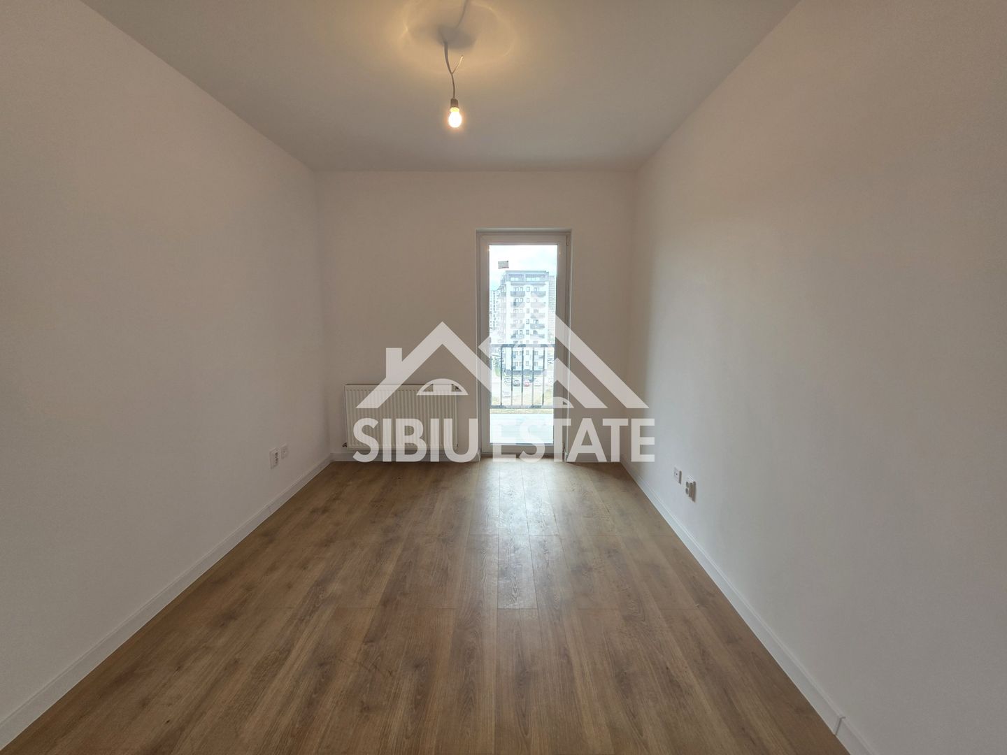 Apartament 4 camere, 2 bai bloc nou cu lift si parcare - Poză 7