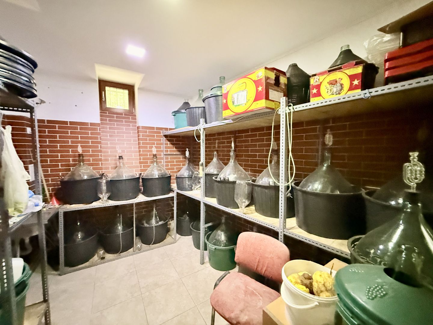 Piata Unirii Fantani Vila  500 mp utili curte 204 mp - Poză 19