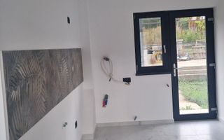 Vilă de vânzare în Dobrovat, 130 mp, P+M, teren 1000 mp - Poză 5