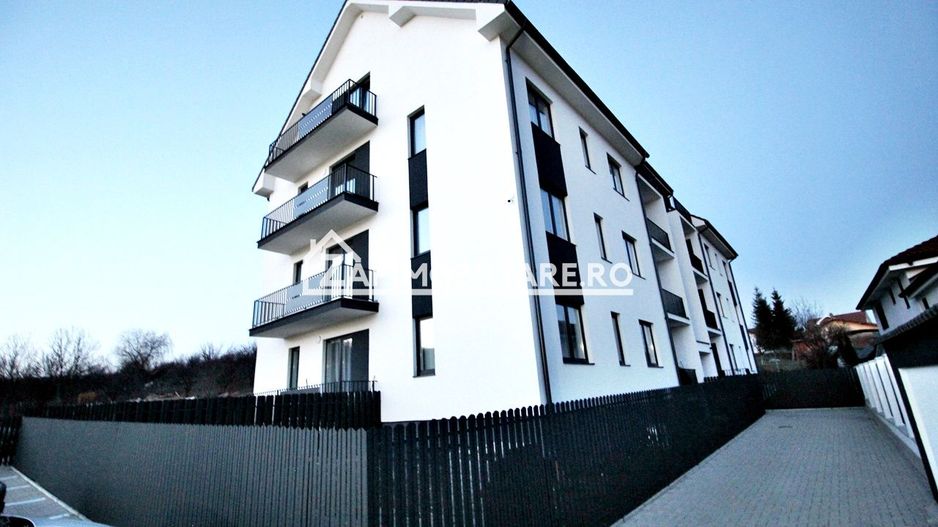 Apartament 2 camere,55mp,1 terasă 50 mp.1 parcare privată - Poză 1