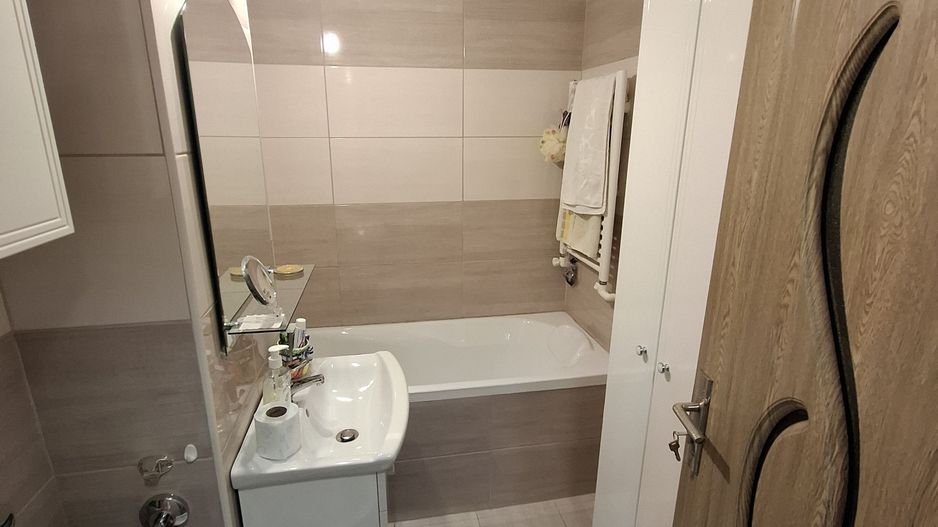 🏠 Apartament 2 camere, complet renovat – Zona Narcisa (Edeea) - Poză 11