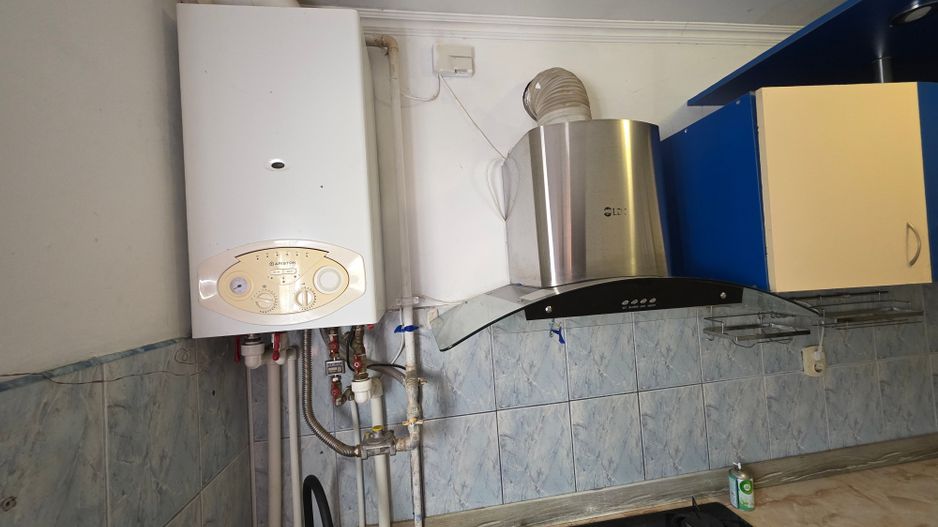 CASĂ DE VÂNZARE – BRĂTIANU | 260 MP TEREN | FRONT 11,4 M | GARAJ CU RAMPA - Poză 1