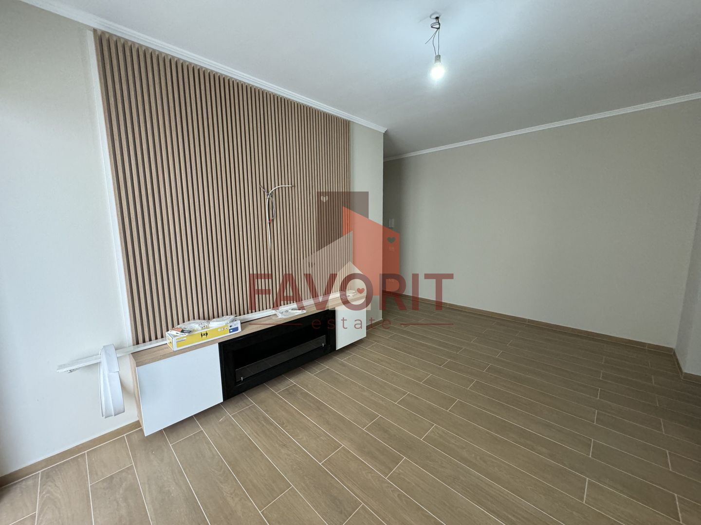 Etaj 1. Finisat la cheie. Loc de parcare - Poză 2