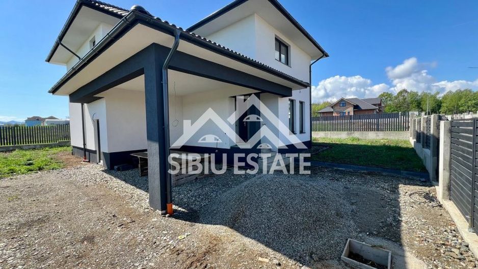 Casa individuala ,cu carport si pivnita, Calea Cisnadiei - Poză 4